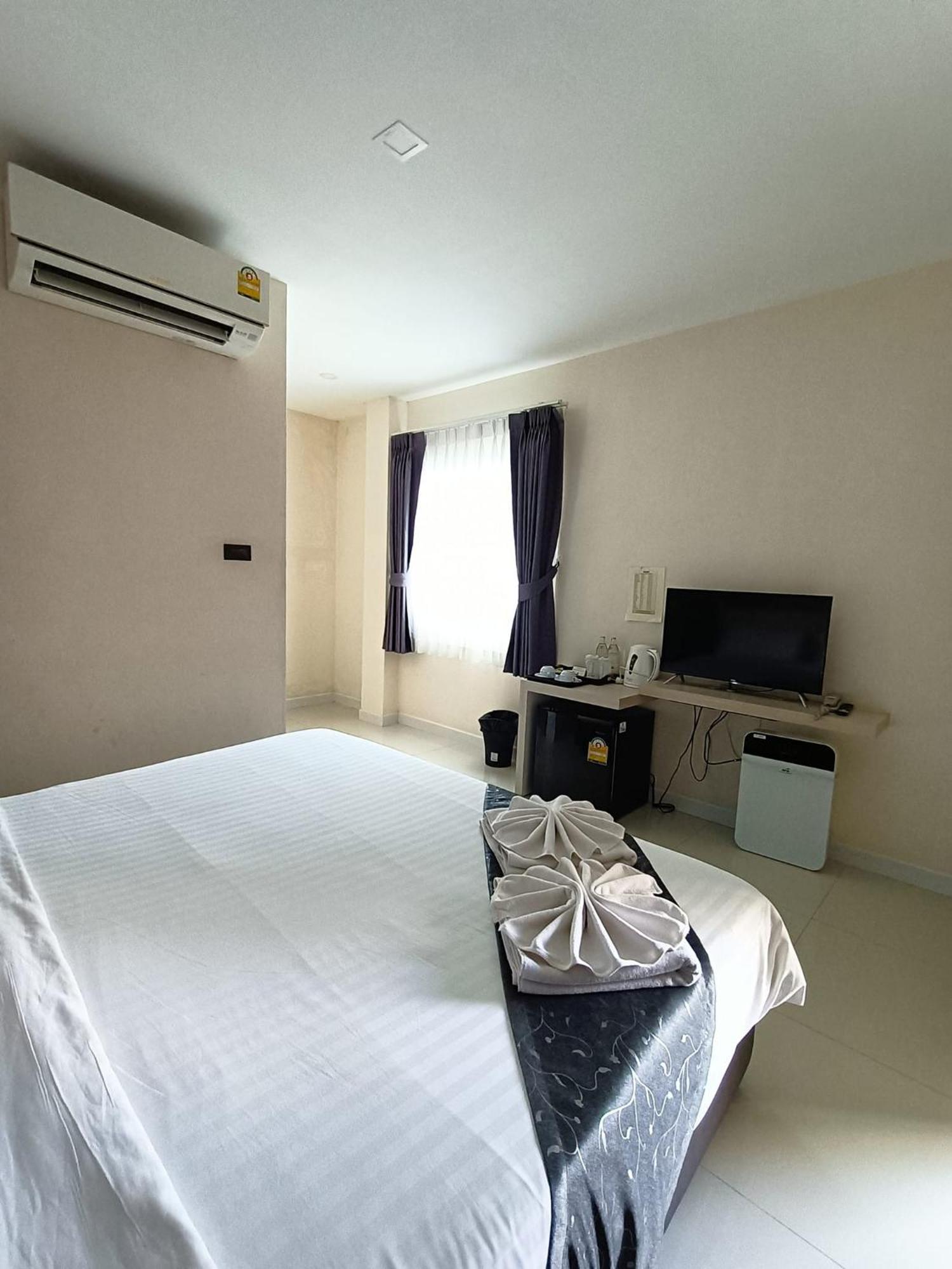Tisa Hotel Udonthani Exteriör bild