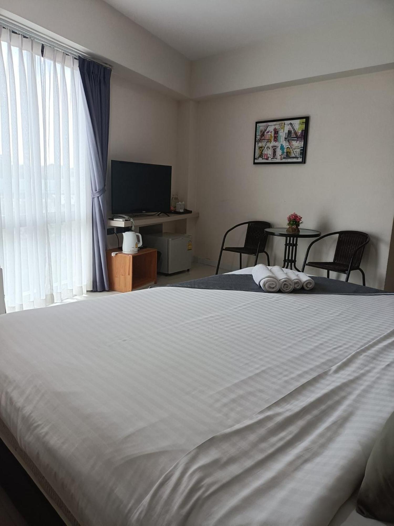 Tisa Hotel Udonthani Exteriör bild